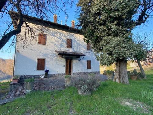  VILLA EVENTI TRA BOLOGNA E FIRENZE SUL LAGO in Castiglione dei Pepoli