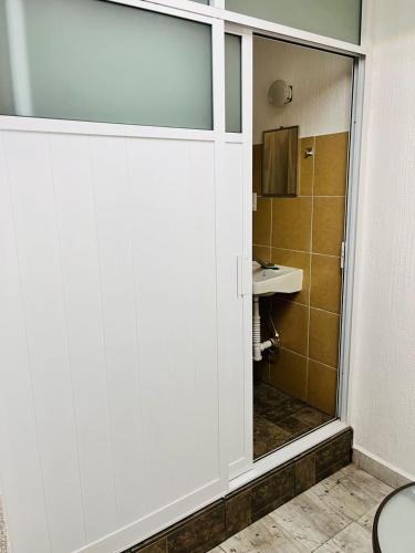 Triple Room with Private Bathroom room in Habitaciones LEONOR