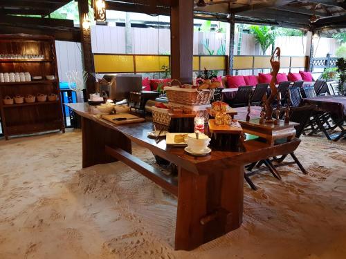 Restaurant, Ombak Dive Resort in Perhentian Islands