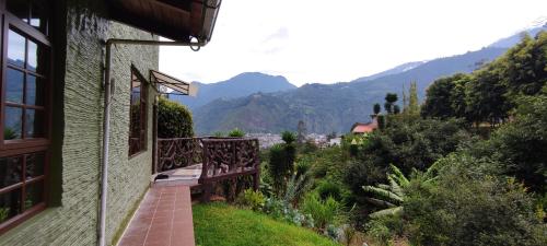 Exterior view, "Casa Verde" en Banos de Agua Santa con vista al volcan Tungurahua in Banos