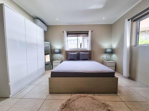 Villa With Pool and Sea View in 方滕