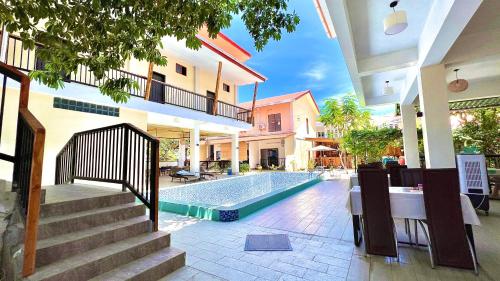 M Y hotel - image 2