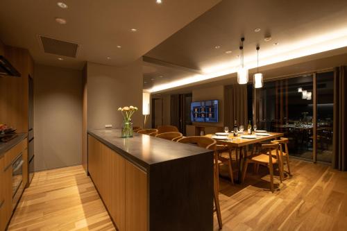 kuchnia, Fenix West near Photo Gallery Oka-No Shashin-Kan