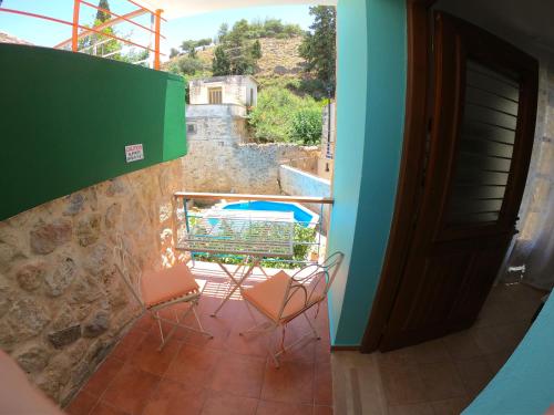 Old Olive Mill Maroulas - Bed and Breakfast