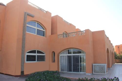 Viva Villa