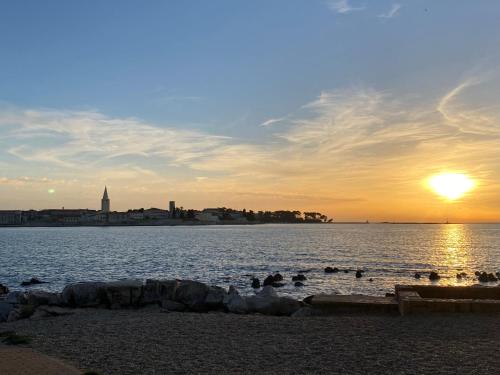 卡斯泰利爾 Villa Sterna II - Ferienhaus mit Pool und Garten 4星级 酒店 景观