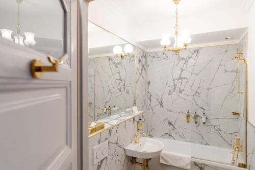 Hotel Francuski - main image