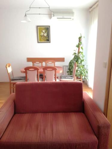 Odmor u Zagrebu in Blato