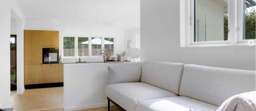  Private room in a charimg town hous in 2830 Virum