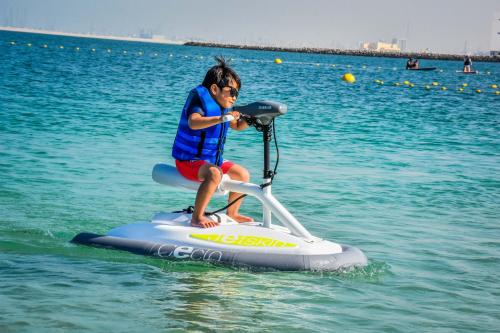Centara Mirage Beach Resort Dubai, Dubaj (fotografie 8)