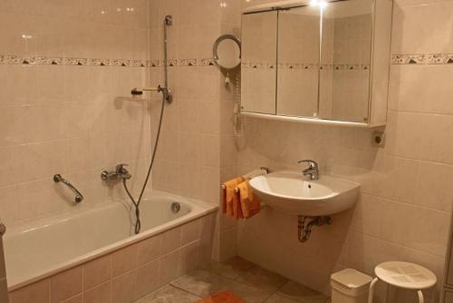 Ferienwohnung Backhaus - image 3