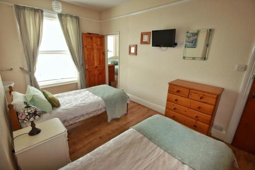 Beaches Guesthouse - main image