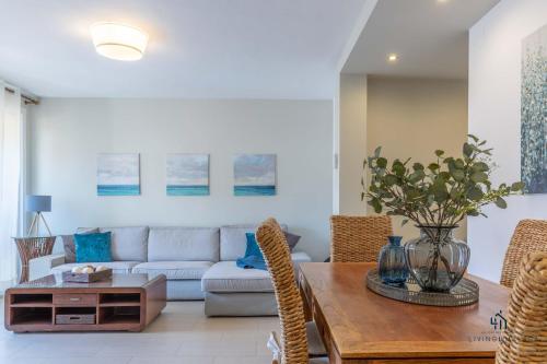 Living4malaga Picasso Deluxe Apartment - Tap to explore photos