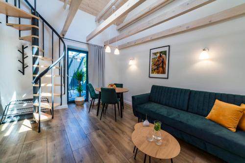 Apartamenty Pod Dębami (Apartamenty Pod Debami) in ซาร์บสค์