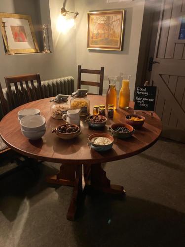 餐飲選擇, The Red Lion Charing Heath in 查靈