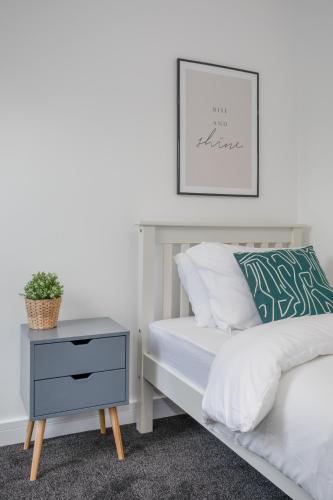 Central Avenue Apartment 3