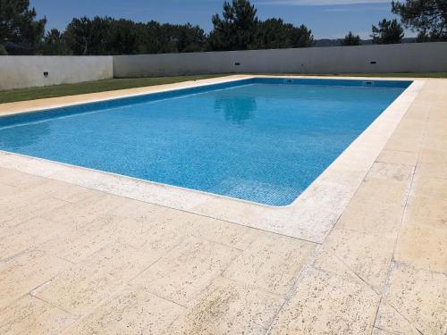 泳池, Torrezinha- Moradia Moderna em condomínio com piscina (Torrezinha- Moradia Moderna em condominio com piscina) in 沙利度波爾圖
