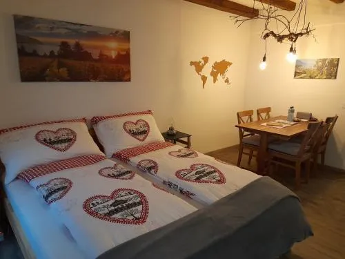 Studio chez un vigneron au village au 2ème étage sans ascenseur in Villeneuve, Schweiz