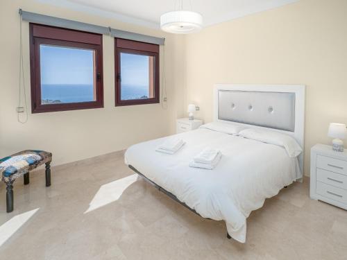 2086-Amazing penthouse 2 terraces sea view - image 8