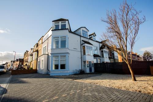 Stay Coastal - Accommodation - Whitley Bay