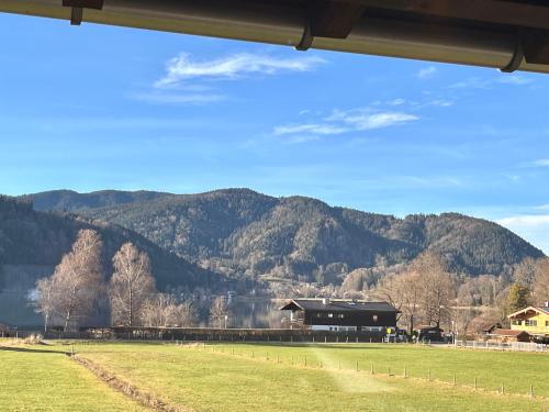 Großzügiges Wohnen am Schliersee mit Balkon & tollem Seeblick