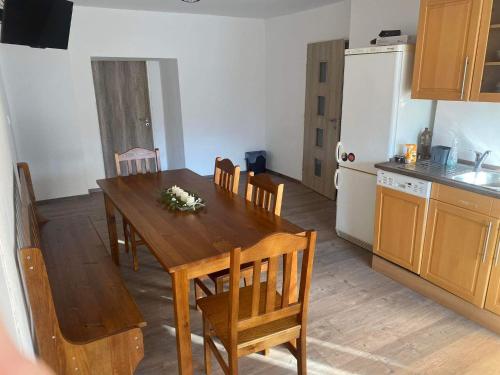 Chalupa U Jezu Bělá (Chalupa U Jezu Bela) in Bela Pod Pradedem