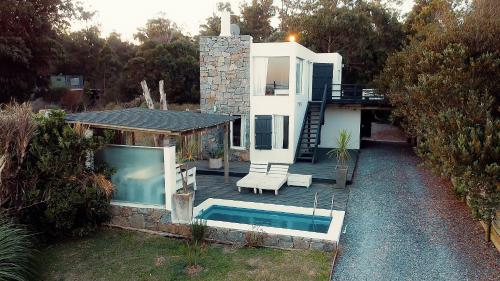 Ipazia un jardín con vista al Océano