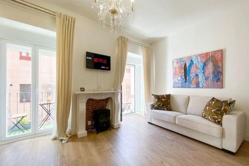 NEW. Spacious flat, 2 bedrooms and 2 balconies