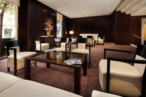 HCC St. Moritz, Barcelona (photo 10)