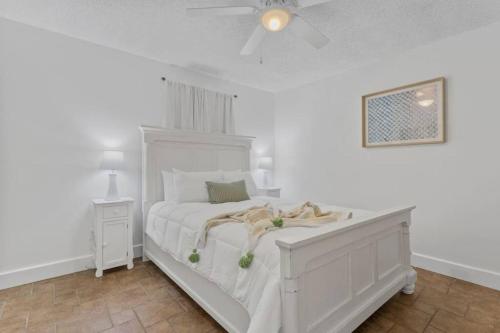 NEW 4BR Single Story_GRILL_Near the beach in Long Beach, USA