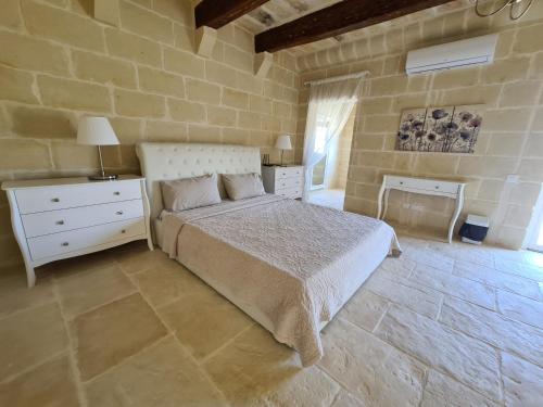 Farmhouse Villa in Gozo with large pool & garden Farmhouse Villa in Gozo with large pool & garden