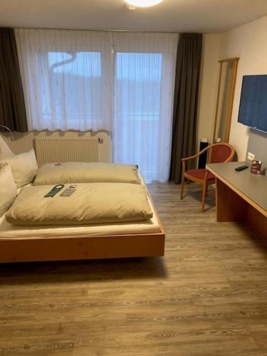 Double Room with Balcony image 1