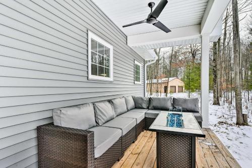 Pet-Friendly Wixom Lake Home with Deck!