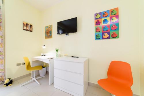 Large Double Room image 3