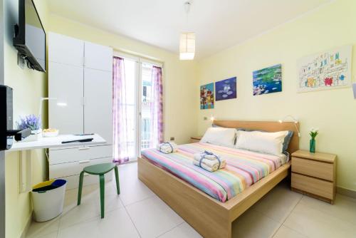 Standard King Room image 9