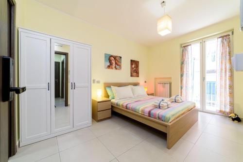 Large Double Room image 2