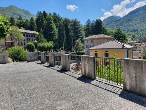 Balkons/terase, Mansarda fra monte e lago in Esino Lario