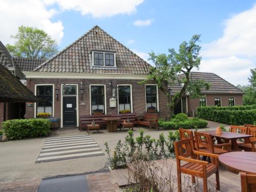 Hotel - Restaurant - Cafe- Geertien, Blokzijl bei Nagele