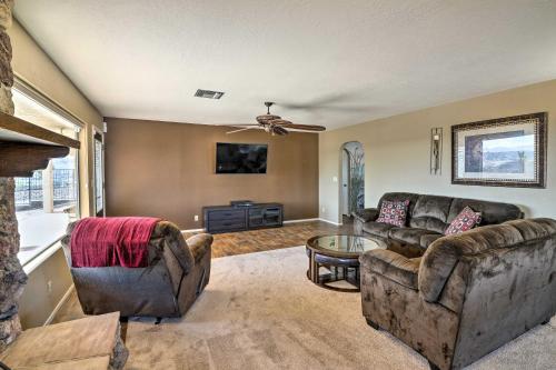 Home with Pool and Spa - 5 Mi to Laughlin Casinos! - image 5