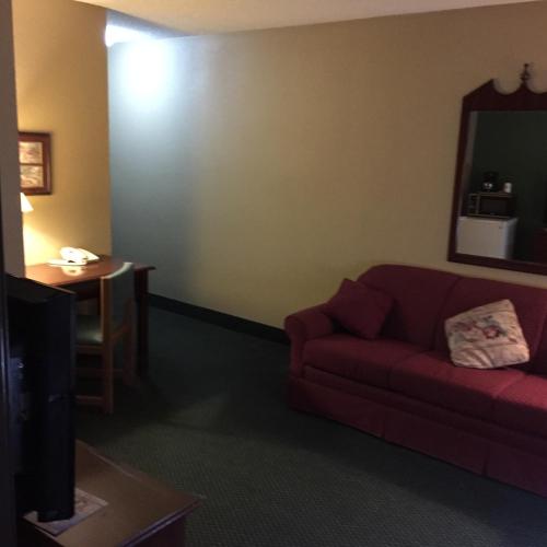 Super 8 by Wyndham Parsons Parsons (KS)