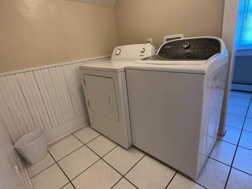 Spacious 5 BR Home w/ Hot Tub in North East, USA