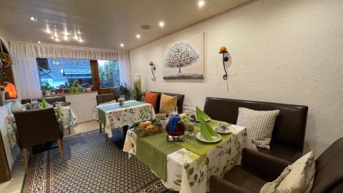 บริการและสิ่งอำนวยความสะดวก, Pension Sonnenheim in ฮิลด์เฟลด์