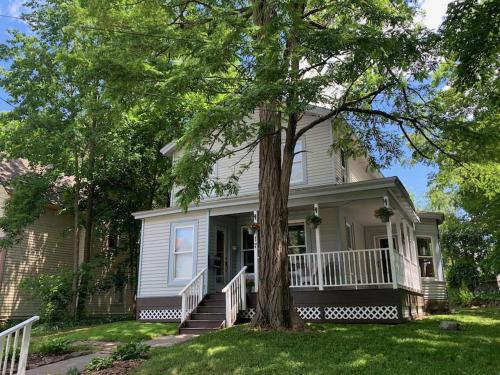 A Bonnie Place in Oneonta, USA