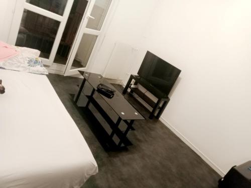 Joli Studio avec Balcon proche de tout