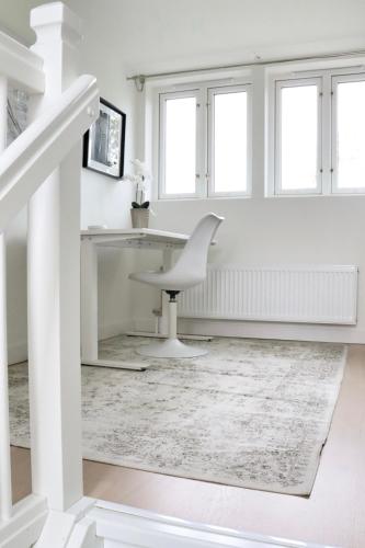 Mysigt hus med kamin och pool in Torekov