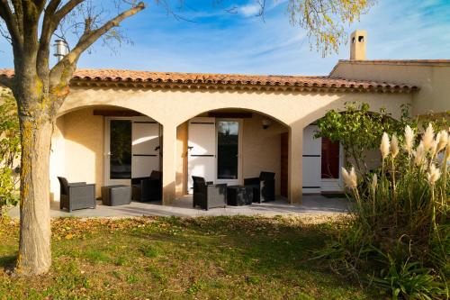 A szálláshely kívülről, La Halte Gourmande in Reillanne