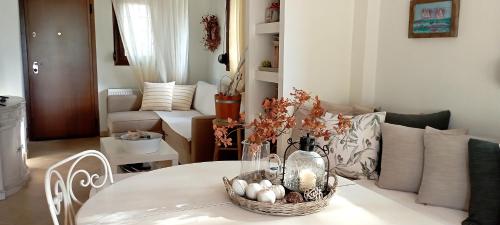  High aesthetics maisonette in the wood by the sea in Metamorfosi
