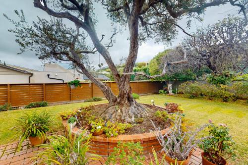 Coastal Farmhouse in San Diego, USA