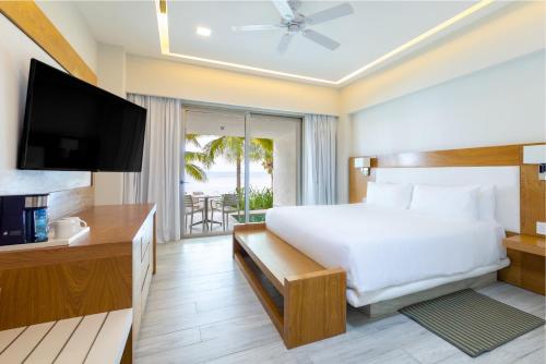 Superior Ocean Front with Plunge Pool