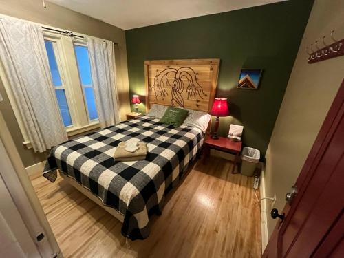 1 queen bed